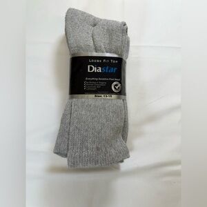 3-Pack Men’s Diabetic Socks Color Gray Size 13-15. Non Binding, Non Constricting